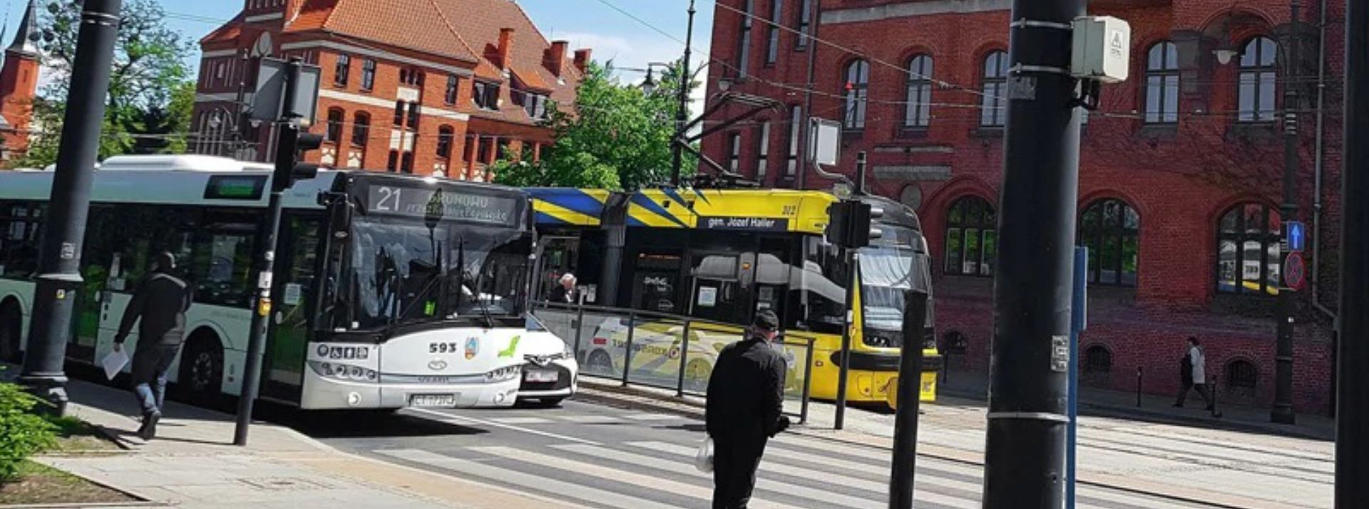 Autobus i tramwaj